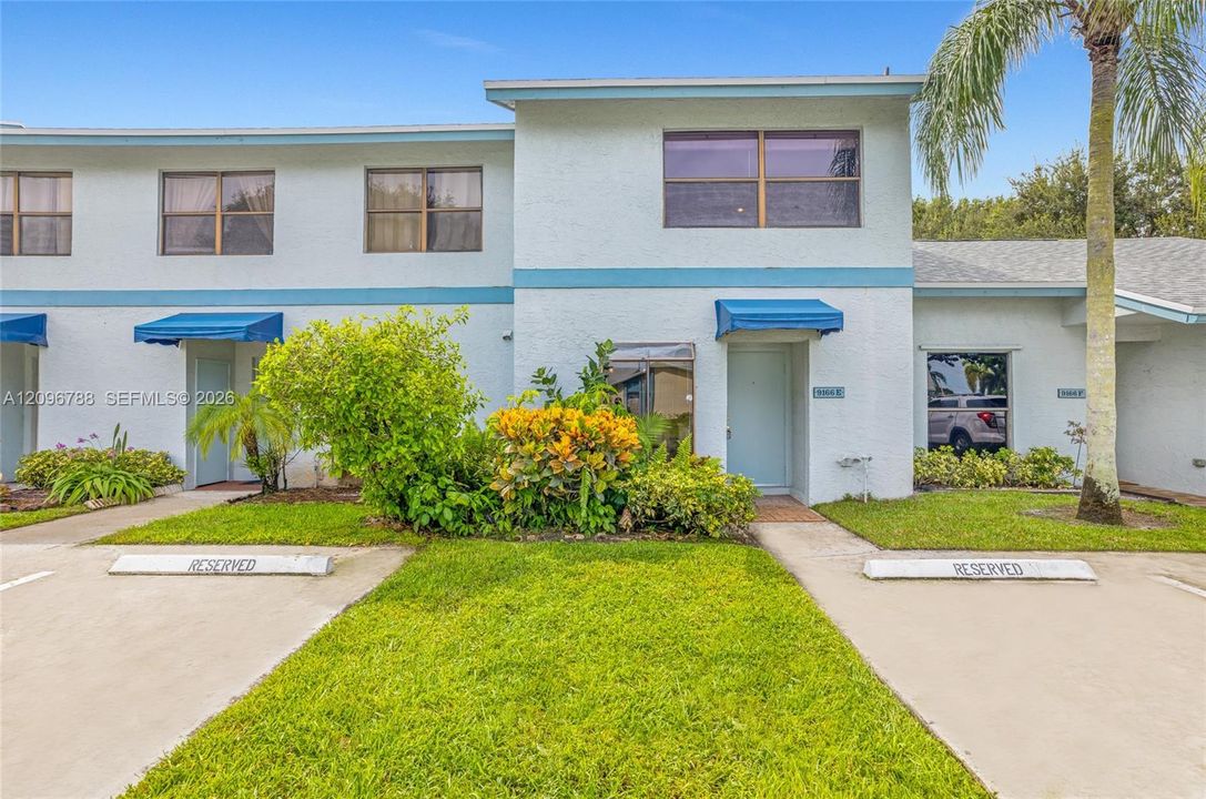 En Venta: $329,950 (2 camas, 2 baños, 1232 Pies cuadrados)