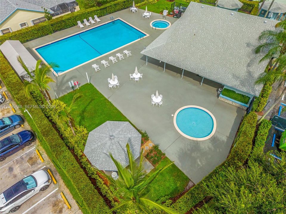 En Venta: $329,950 (2 camas, 2 baños, 1232 Pies cuadrados)
