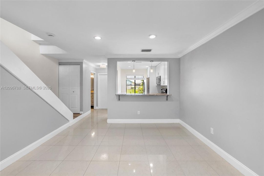 En Venta: $329,950 (2 camas, 2 baños, 1232 Pies cuadrados)