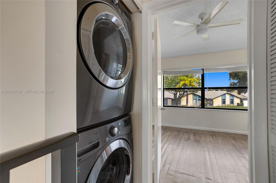 En Venta: $329,950 (2 camas, 2 baños, 1232 Pies cuadrados)
