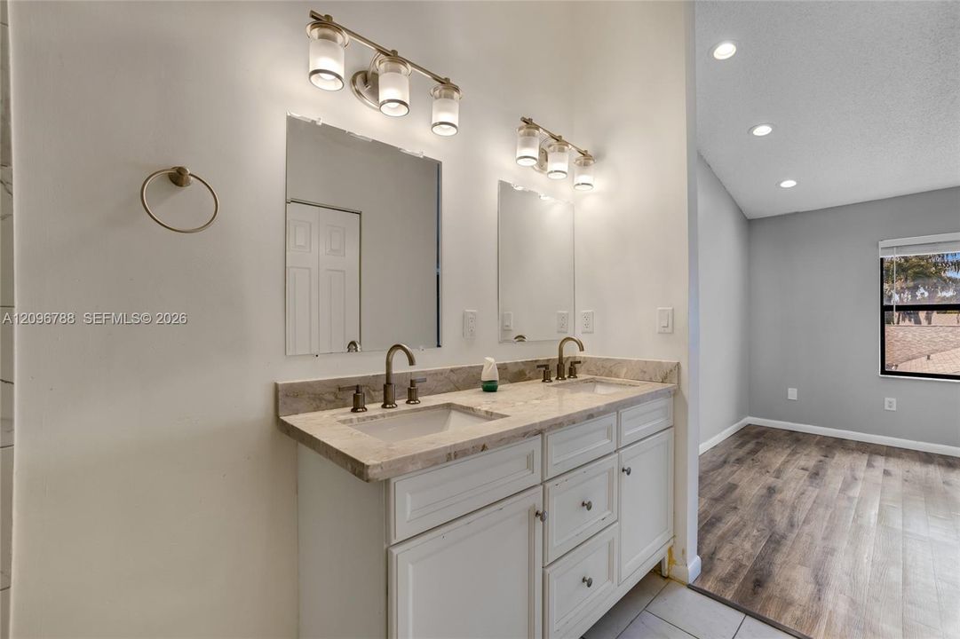 En Venta: $329,950 (2 camas, 2 baños, 1232 Pies cuadrados)