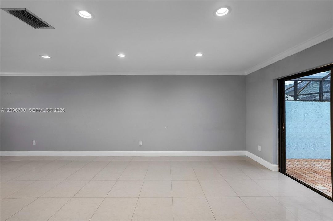 En Venta: $329,950 (2 camas, 2 baños, 1232 Pies cuadrados)