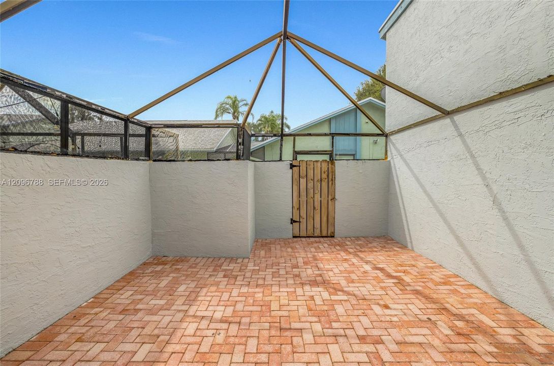 En Venta: $329,950 (2 camas, 2 baños, 1232 Pies cuadrados)
