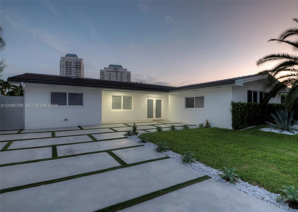 For Rent: $15,500 (4 beds, 3 baths, 3027 Square Feet)