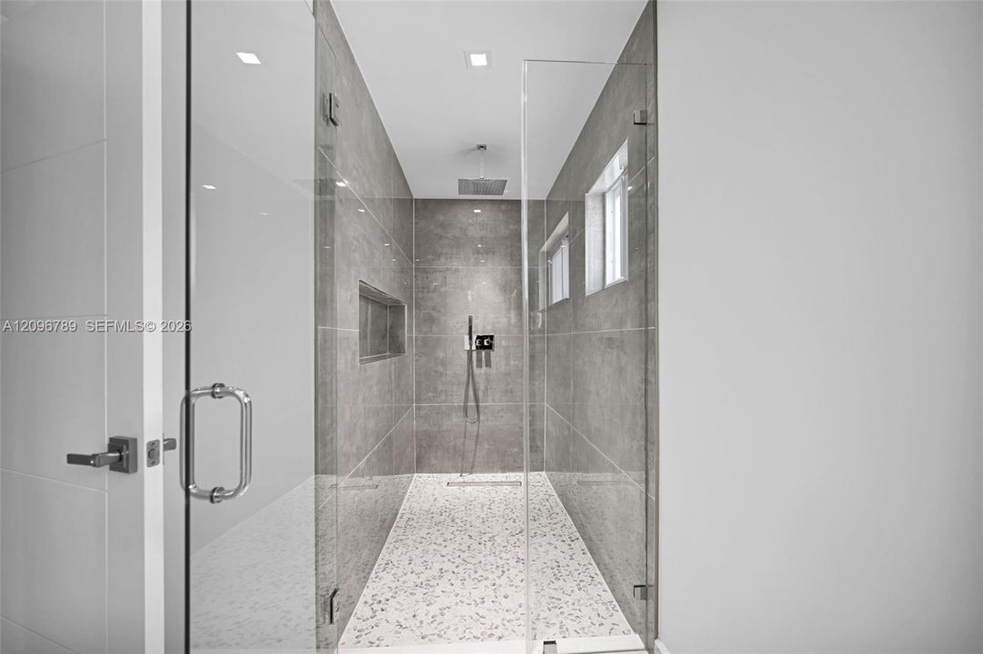 For Rent: $15,500 (4 beds, 3 baths, 3027 Square Feet)