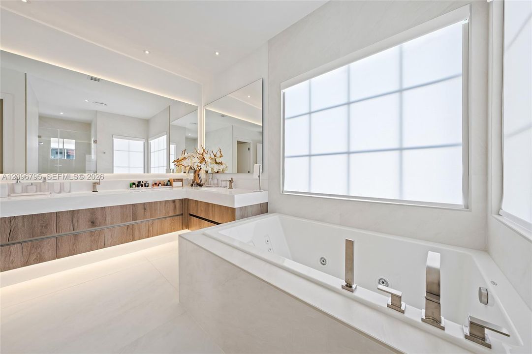 For Sale: $1,375,000 (3 beds, 2 baths, 2232 Square Feet)
