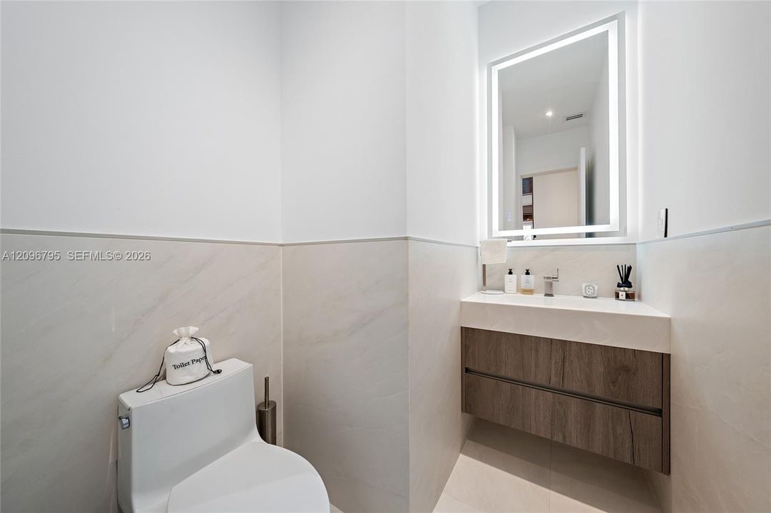 Pwder Room