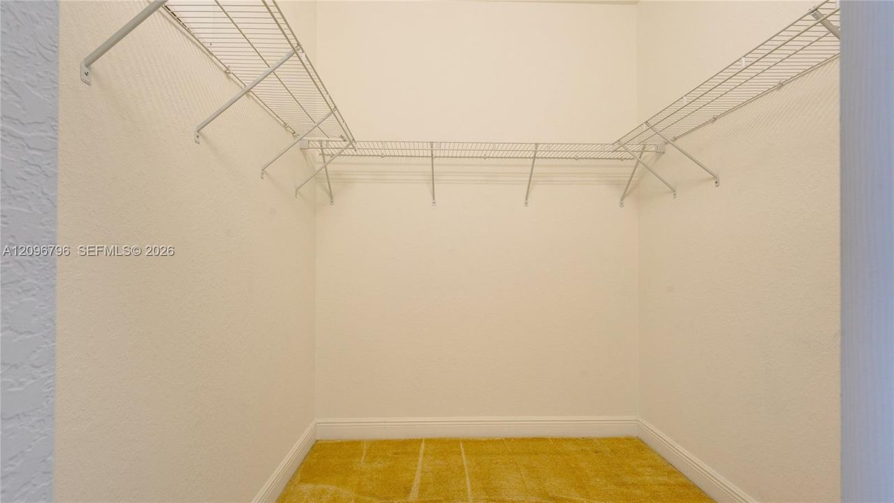 For Rent: $2,800 (2 beds, 2 baths, 1678 Square Feet)