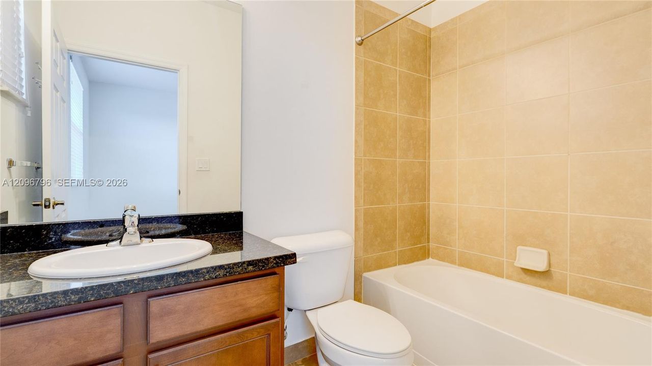 For Rent: $2,800 (2 beds, 2 baths, 1678 Square Feet)