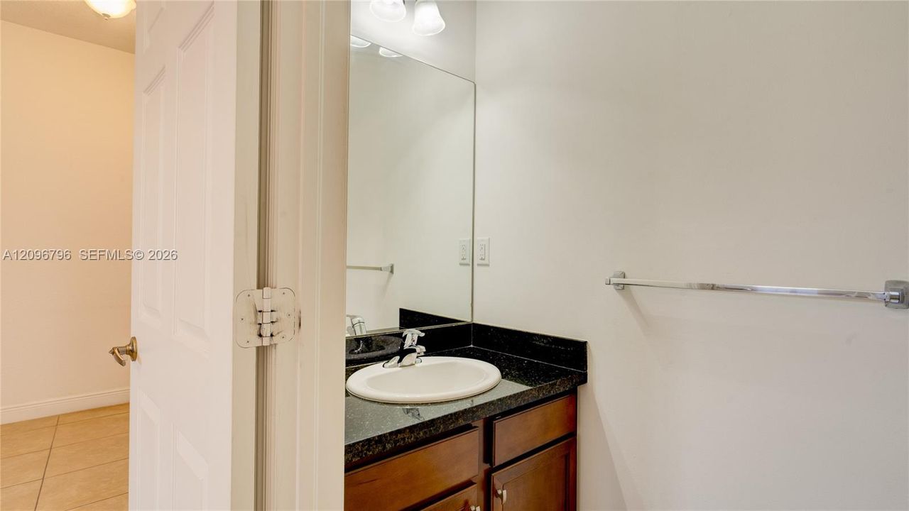 For Rent: $2,800 (2 beds, 2 baths, 1678 Square Feet)