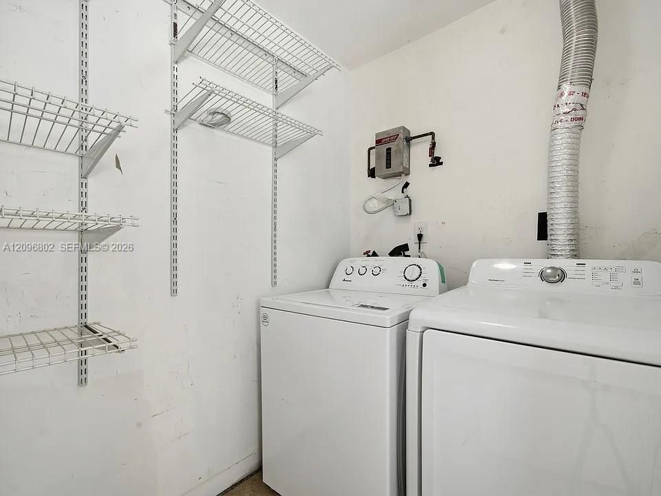 En Renta: $2,900 (3 camas, 2 baños, 2439 Pies cuadrados)