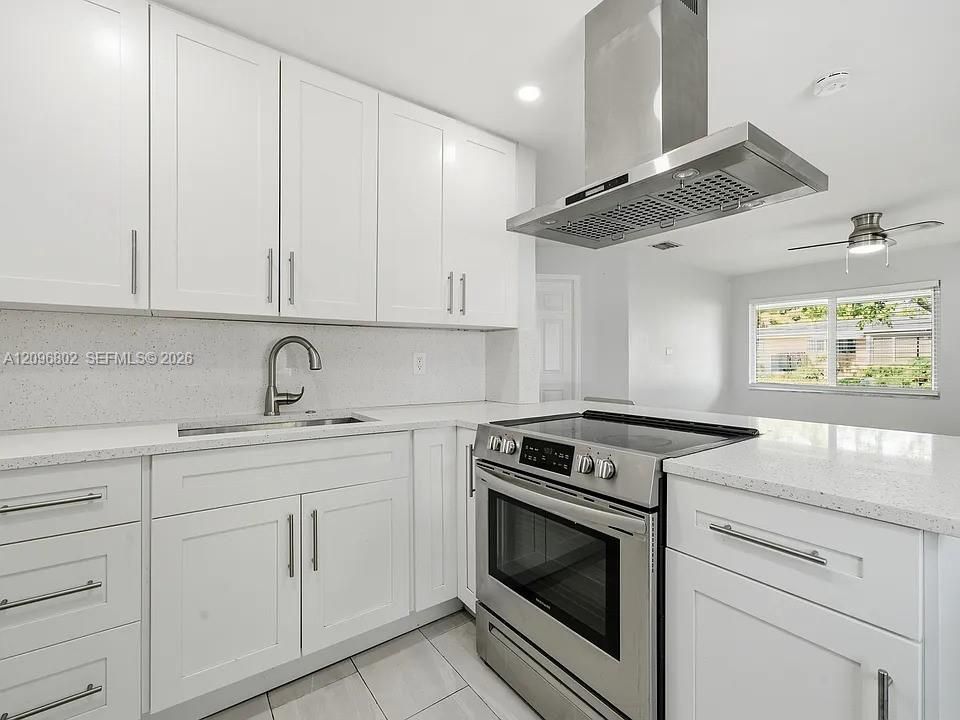 En Renta: $2,900 (3 camas, 2 baños, 2439 Pies cuadrados)