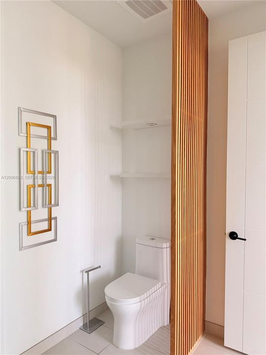 For Rent: $4,000 (1 beds, 1 baths, 738 Square Feet)