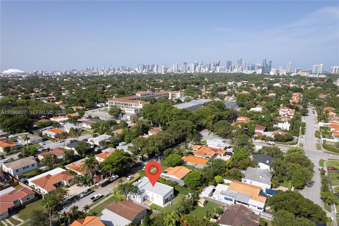 10 minutes drive to brickell