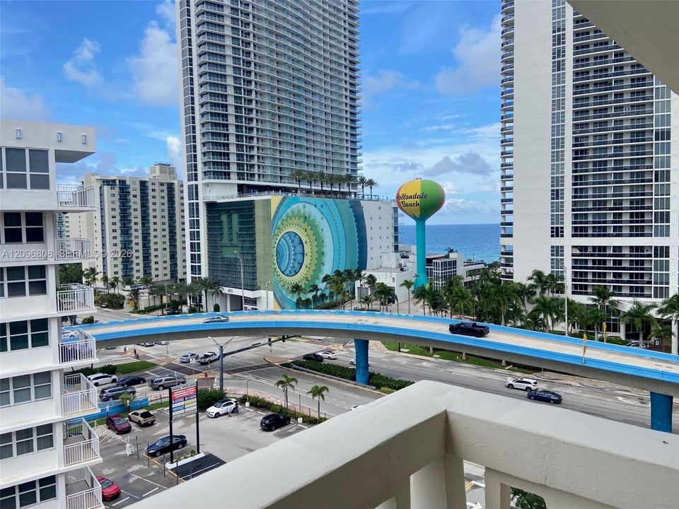For Rent: $1,875 (1 beds, 1 baths, 780 Square Feet)