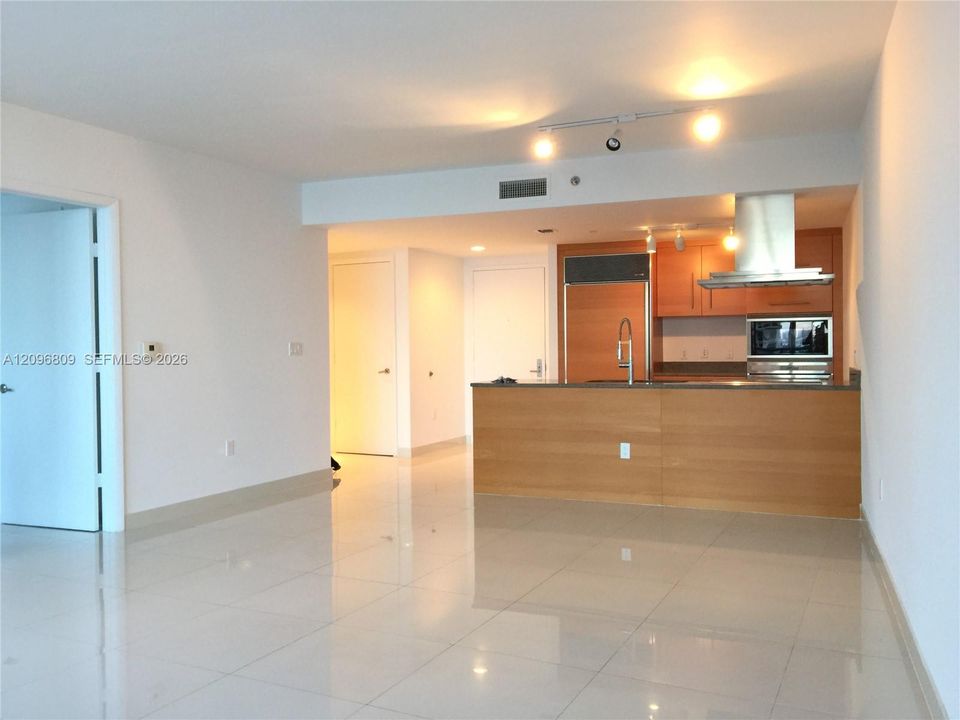 En Venta: $595,000 (1 camas, 1 baños, 882 Pies cuadrados)
