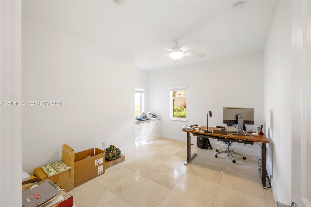 En Renta: $6,500 (4 camas, 4 baños, 2615 Pies cuadrados)