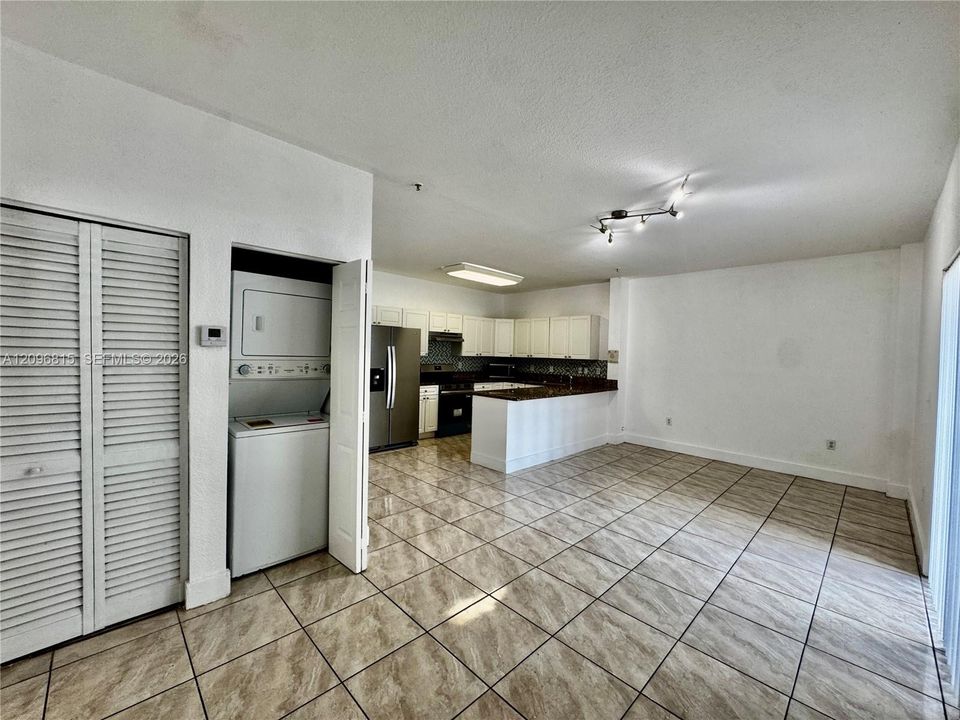 В аренду: $2,500 (3 спален, 2 ванн, 1315 Квадратных фут)