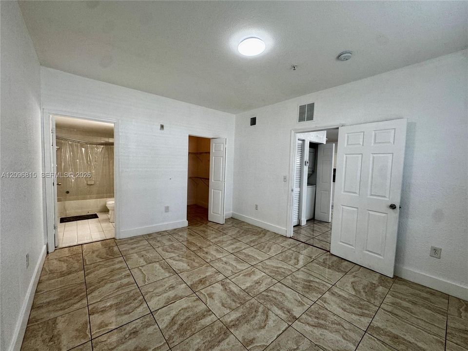 В аренду: $2,500 (3 спален, 2 ванн, 1315 Квадратных фут)
