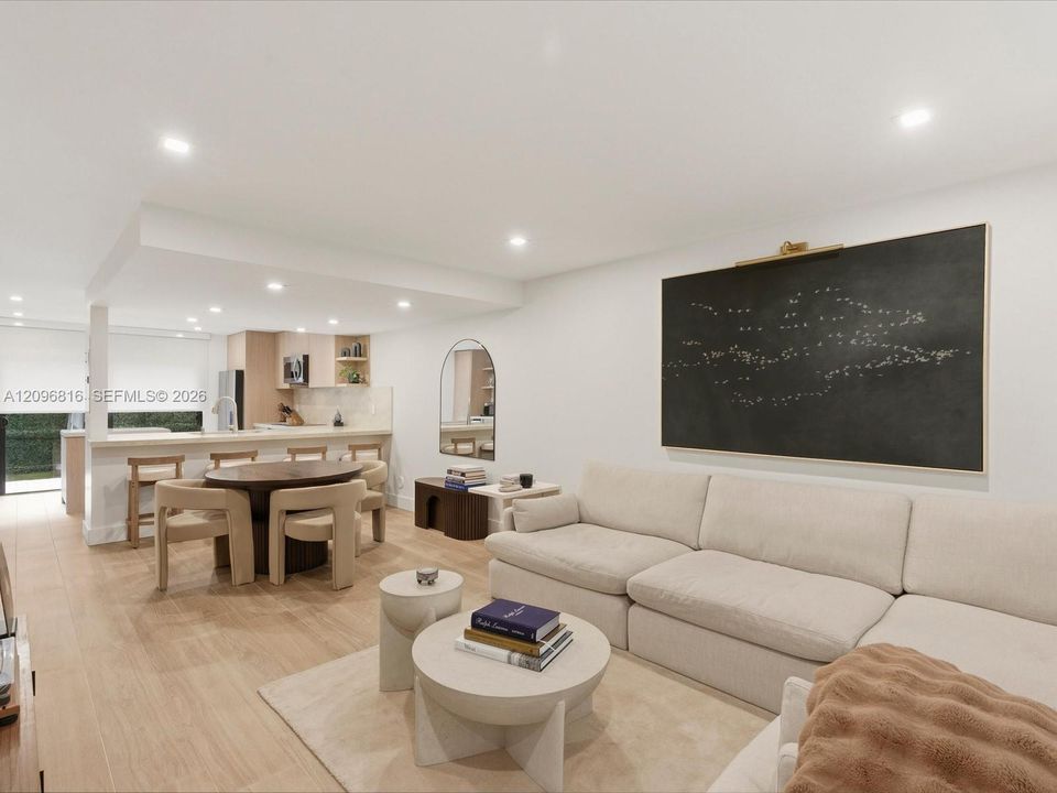 For Rent: $3,500 (2 beds, 2 baths, 1152 Square Feet)