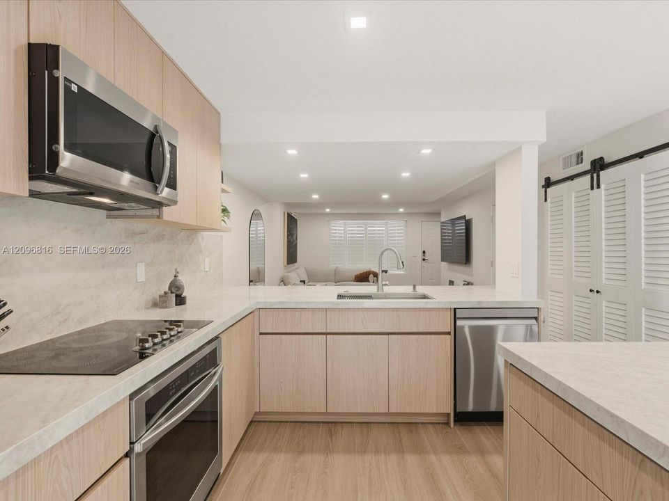 For Rent: $3,500 (2 beds, 2 baths, 1152 Square Feet)