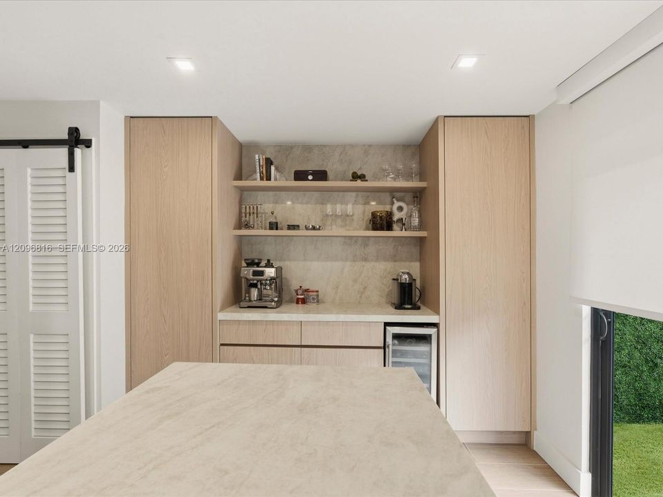 For Rent: $3,500 (2 beds, 2 baths, 1152 Square Feet)
