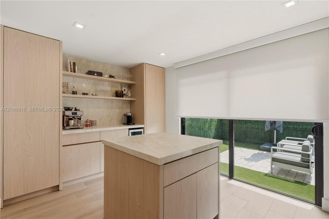 For Rent: $3,500 (2 beds, 2 baths, 1152 Square Feet)