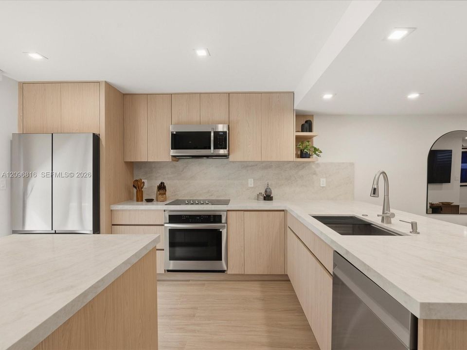 For Rent: $3,500 (2 beds, 2 baths, 1152 Square Feet)
