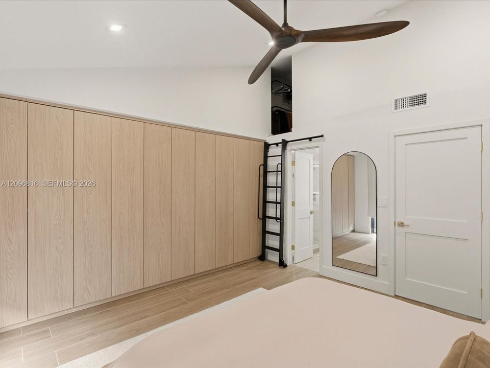 For Rent: $3,500 (2 beds, 2 baths, 1152 Square Feet)