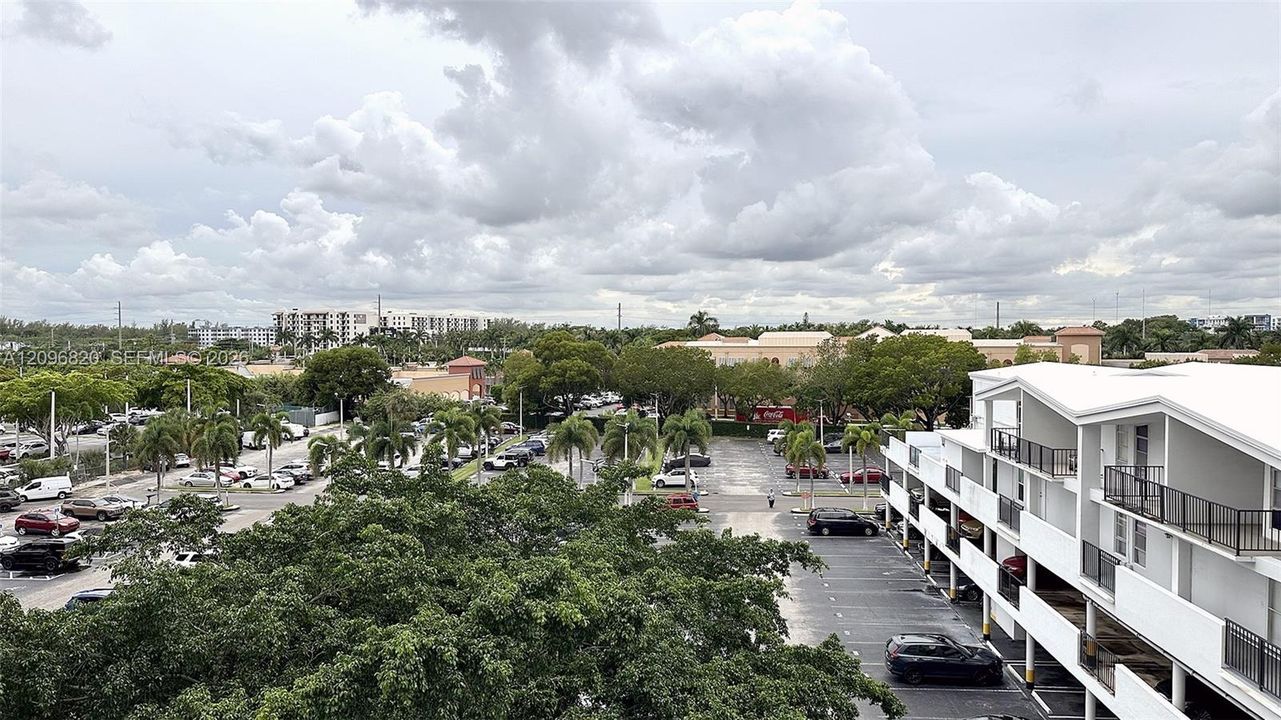 For Rent: $2,850 (2 beds, 2 baths, 1303 Square Feet)