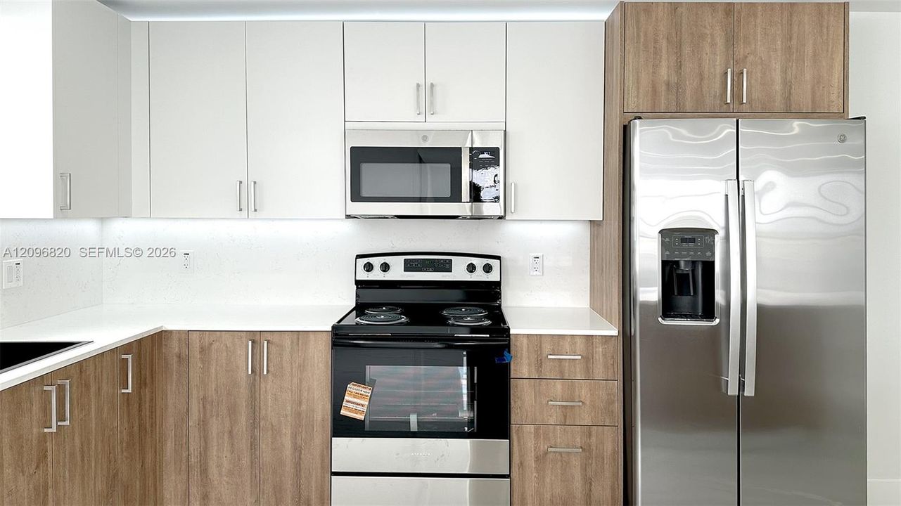 For Rent: $2,850 (2 beds, 2 baths, 1303 Square Feet)