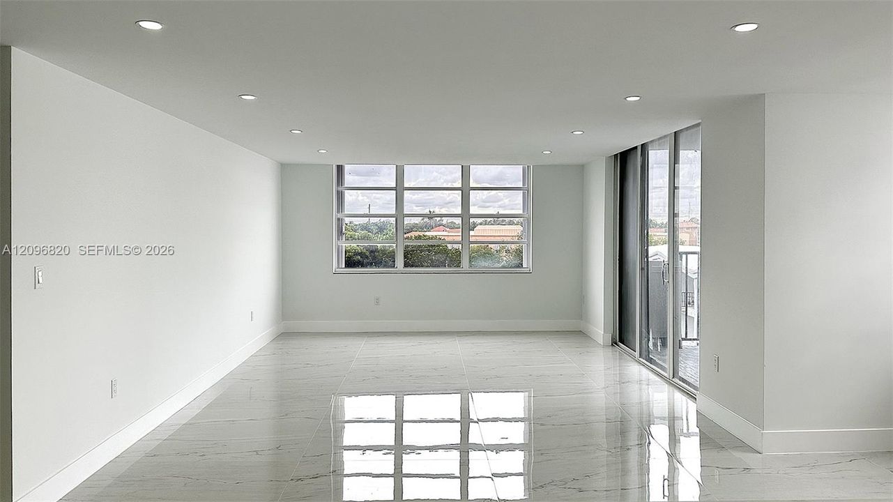 For Rent: $2,850 (2 beds, 2 baths, 1303 Square Feet)