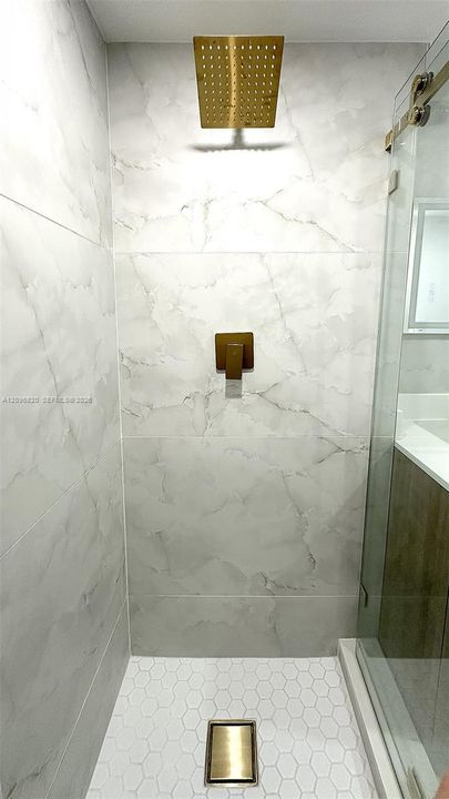 For Rent: $2,850 (2 beds, 2 baths, 1303 Square Feet)