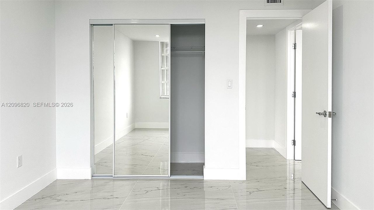 For Rent: $2,850 (2 beds, 2 baths, 1303 Square Feet)