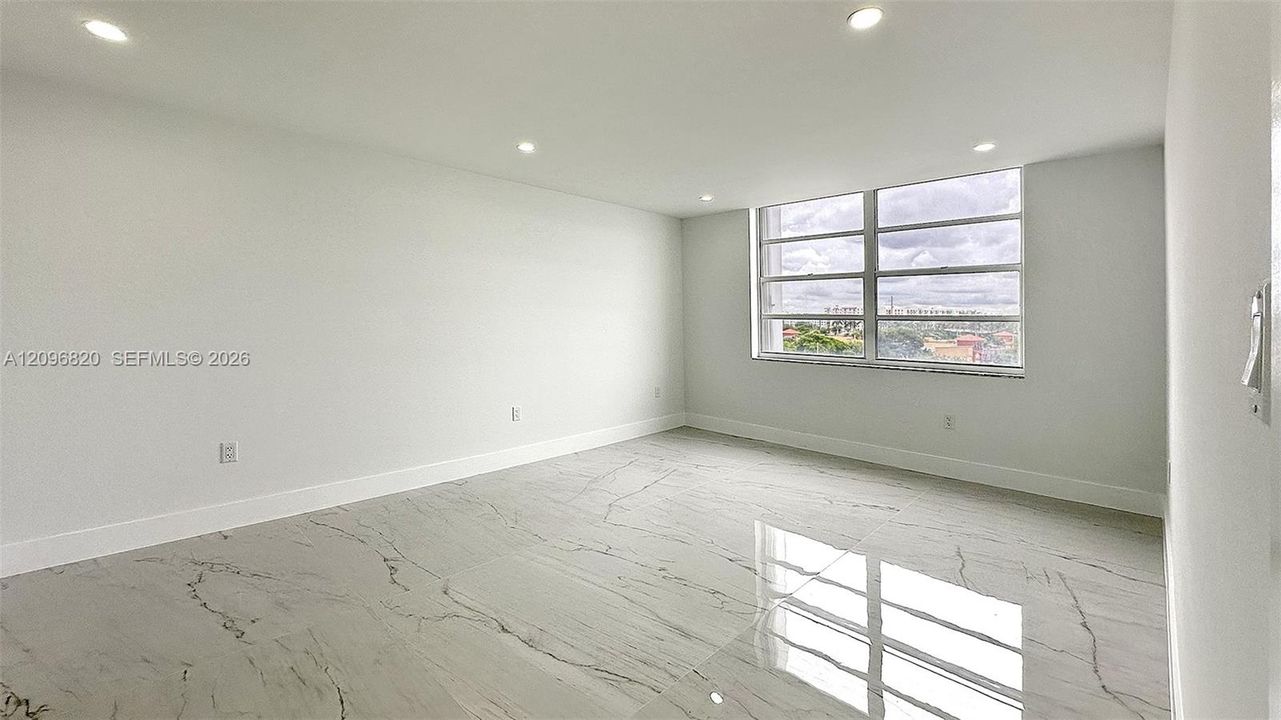 For Rent: $2,850 (2 beds, 2 baths, 1303 Square Feet)