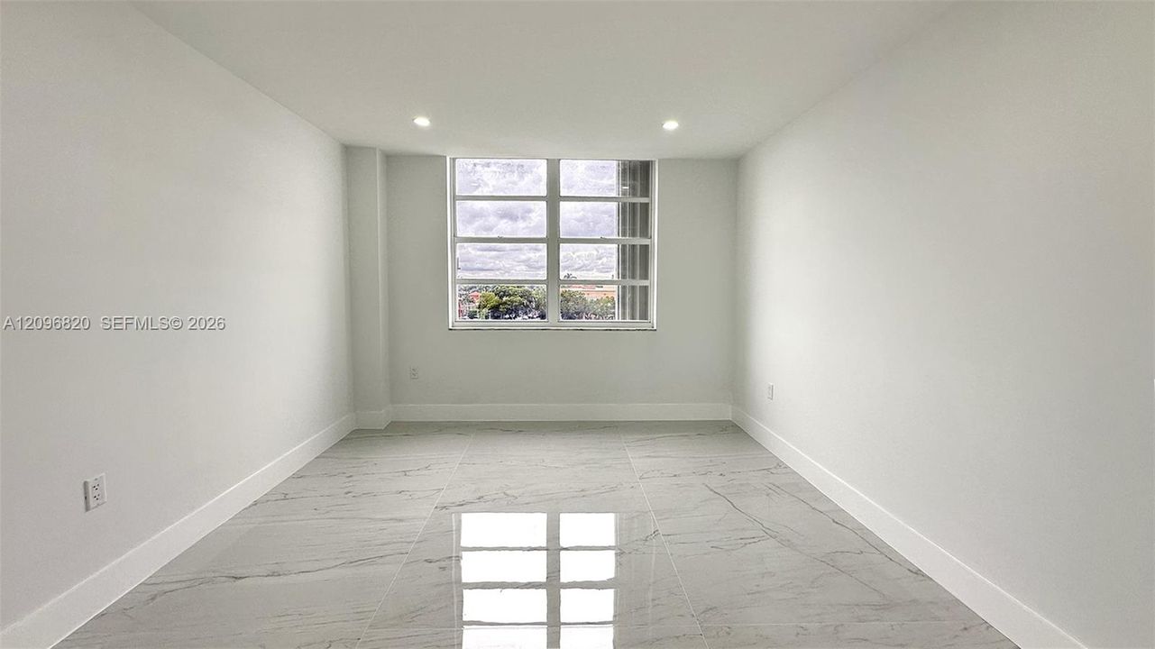 For Rent: $2,850 (2 beds, 2 baths, 1303 Square Feet)