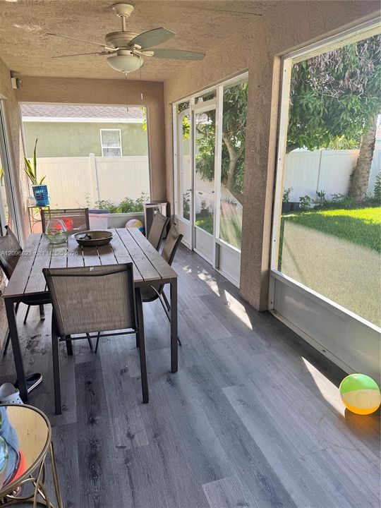 For Sale: $535,000 (4 beds, 3 baths, 2041 Square Feet)