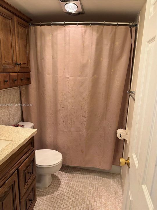 For Sale: $295,000 (2 beds, 2 baths, 1027 Square Feet)
