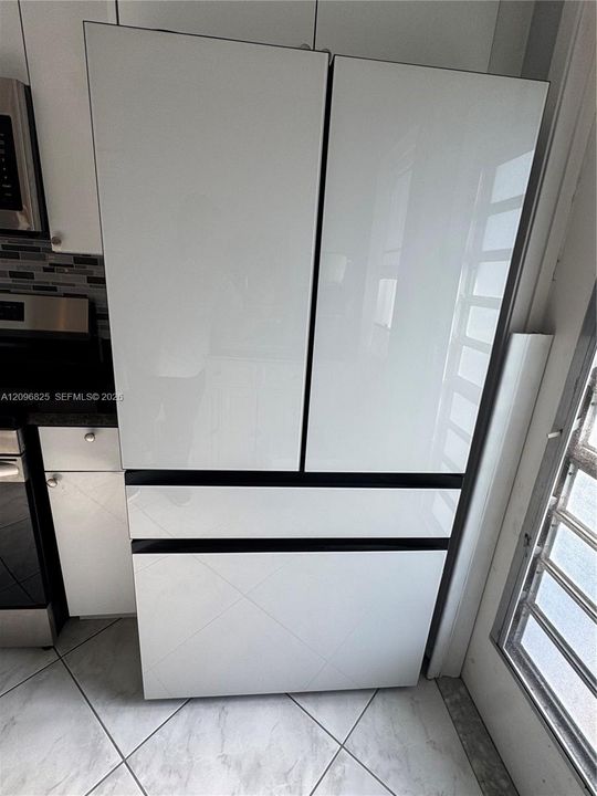 For Sale: $295,000 (2 beds, 2 baths, 1027 Square Feet)