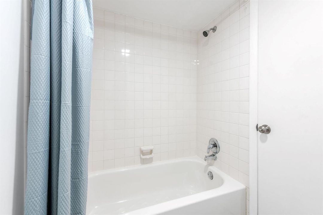 124LakeArborDrPalmSprings-23
