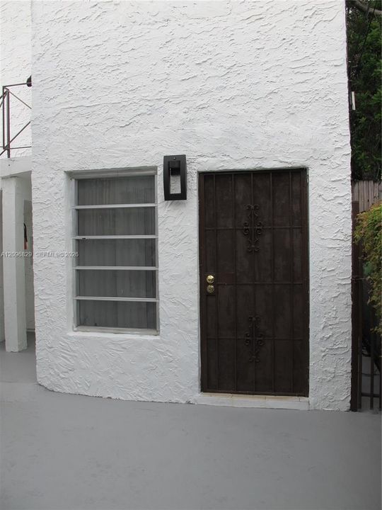 For Rent: $1,700 (1 beds, 1 baths, 2902 Square Feet)