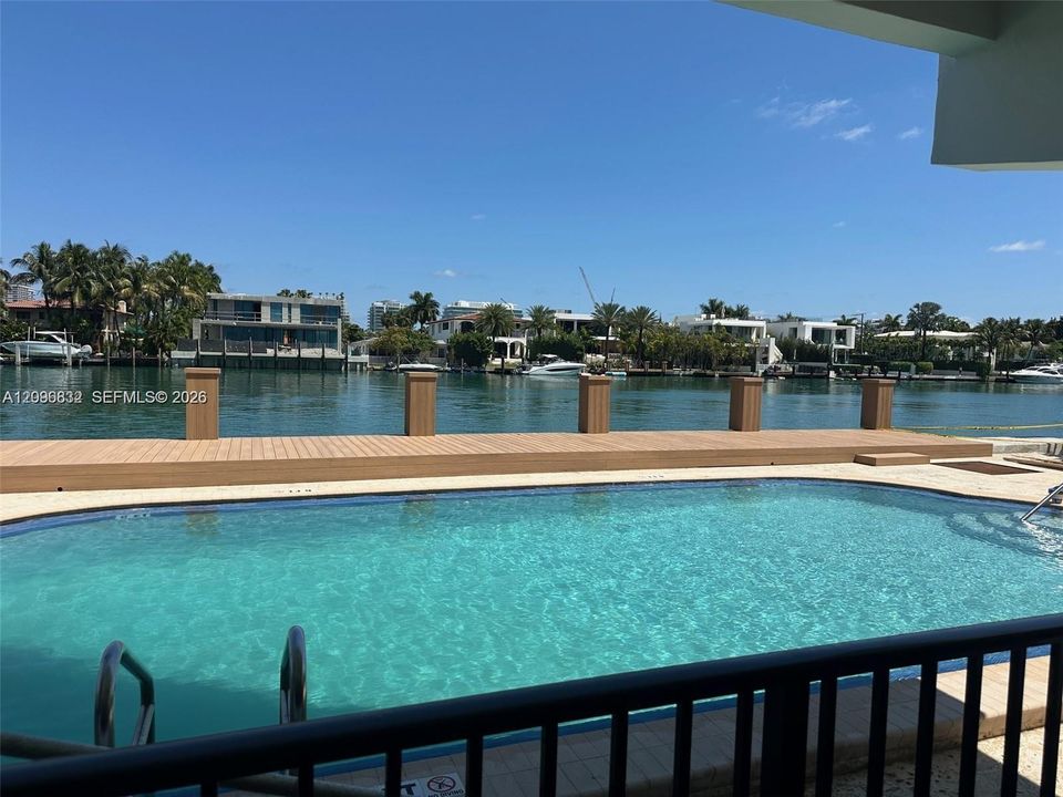 For Sale: $650,000 (2 beds, 2 baths, 1510 Square Feet)
