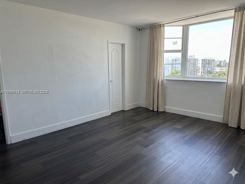 For Sale: $650,000 (2 beds, 2 baths, 1510 Square Feet)