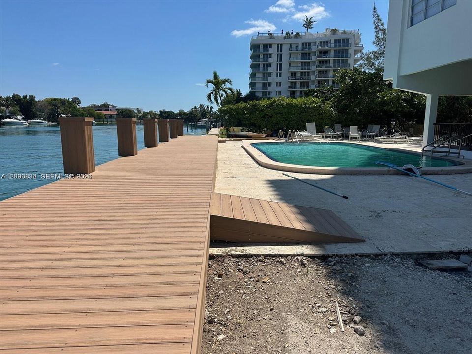 For Sale: $650,000 (2 beds, 2 baths, 1510 Square Feet)