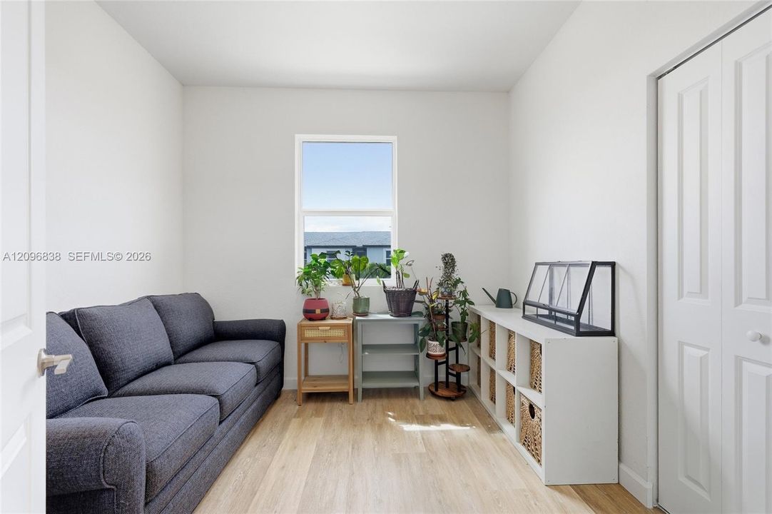 В аренду: $2,400 (3 спален, 2 ванн, 1393 Квадратных фут)