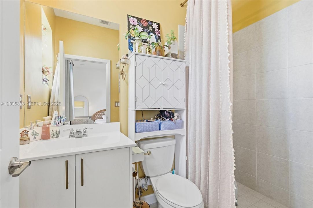 В аренду: $2,400 (3 спален, 2 ванн, 1393 Квадратных фут)