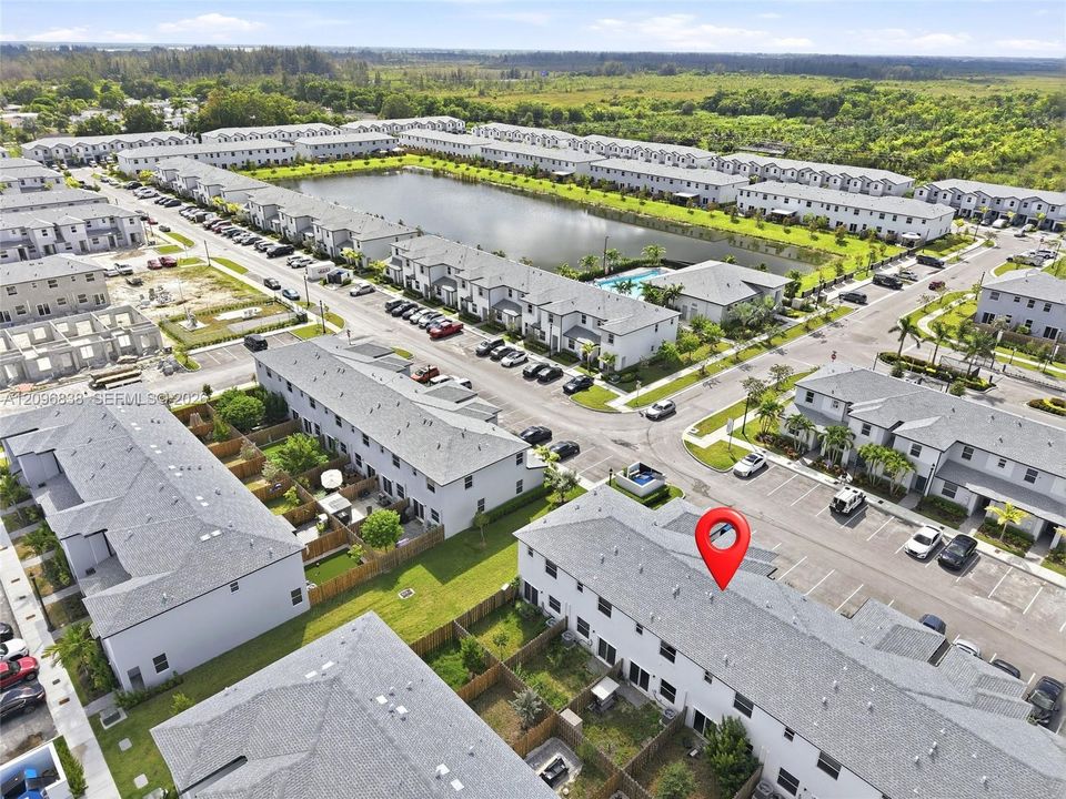 В аренду: $2,400 (3 спален, 2 ванн, 1393 Квадратных фут)