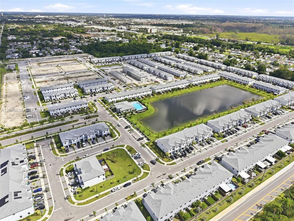 В аренду: $2,400 (3 спален, 2 ванн, 1393 Квадратных фут)