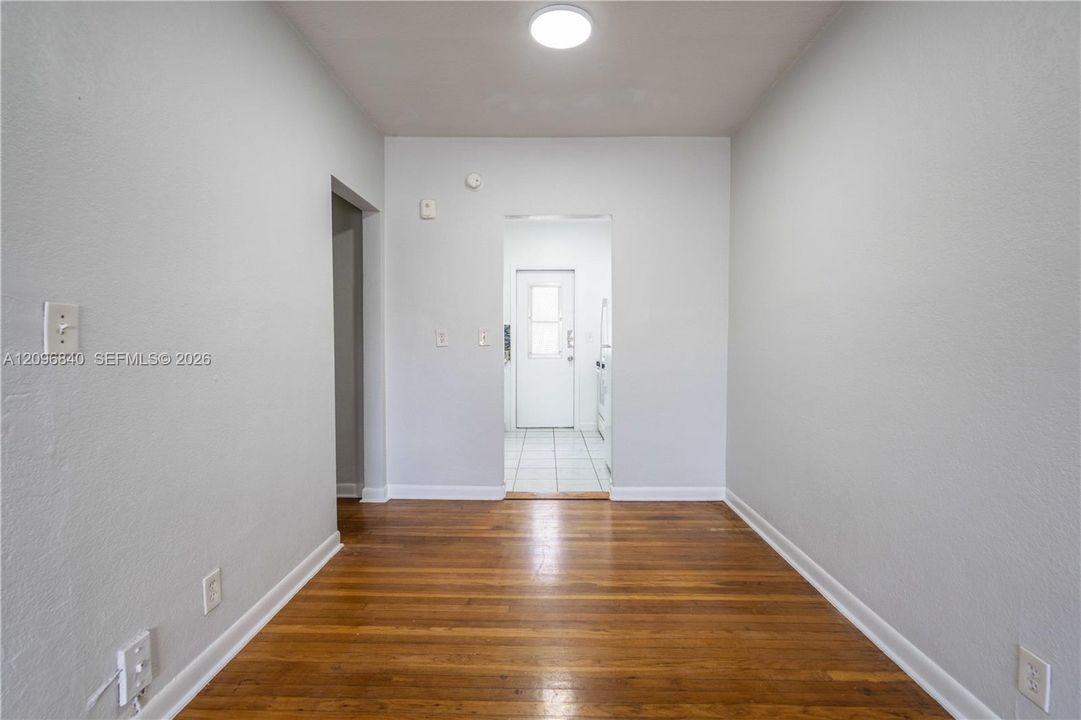 В аренду: $1,600 (0 спален, 1 ванн, 498 Квадратных фут)
