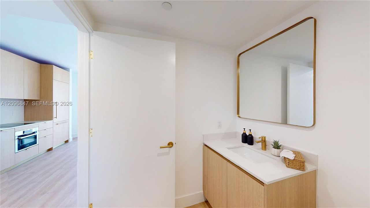 For Sale: $549,000 (0 beds, 1 baths, 535 Square Feet)